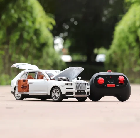 1:24 Remote Control Rolls Royce Diecast Car Light And Sound With Smoke Effect